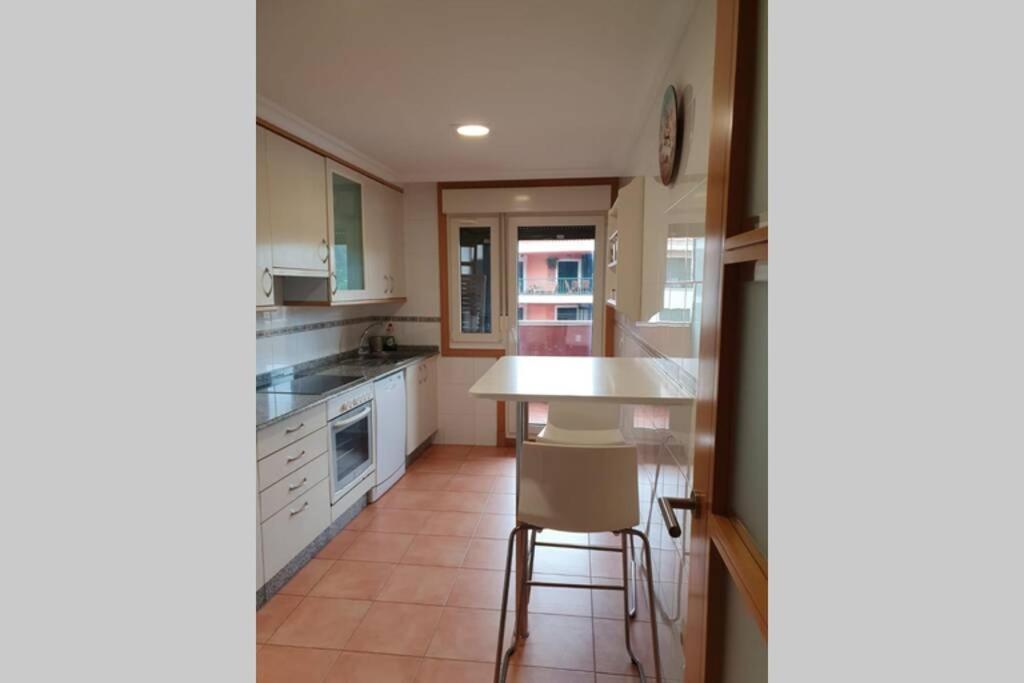 Apartamento Con Vistas Al Mar, Piscina Y Parking Leilighet Sanxenxo Eksteriør bilde